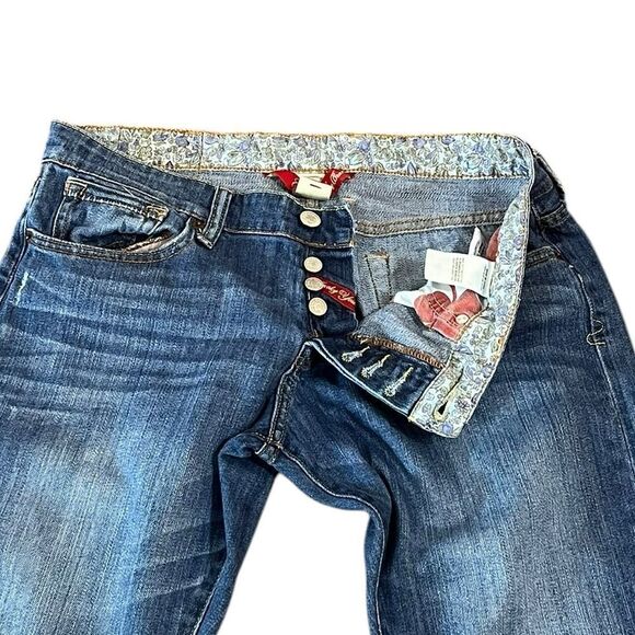 Lucky Brand Stylish Blue Denim Cropped Jeans With Patch Design, Size 8/29 - Picture 3 of 9